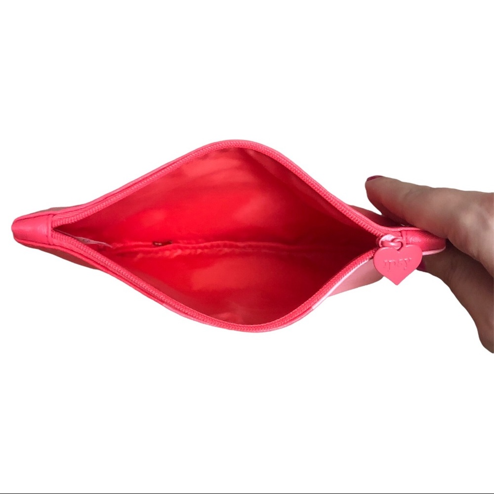 ⭐️Pink/Red Makeup Bag!⭐️ - Picture 4 of 4